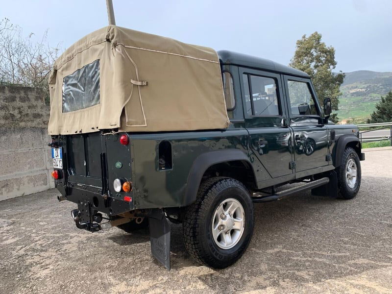 Land Rover Defender 110 2.4 TD4 Hard Top SE