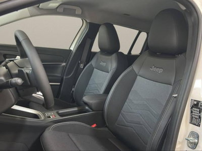 Jeep Avenger 1.2 turbo e-hybrid mhev Summit fwd 110cv edct6 (9)