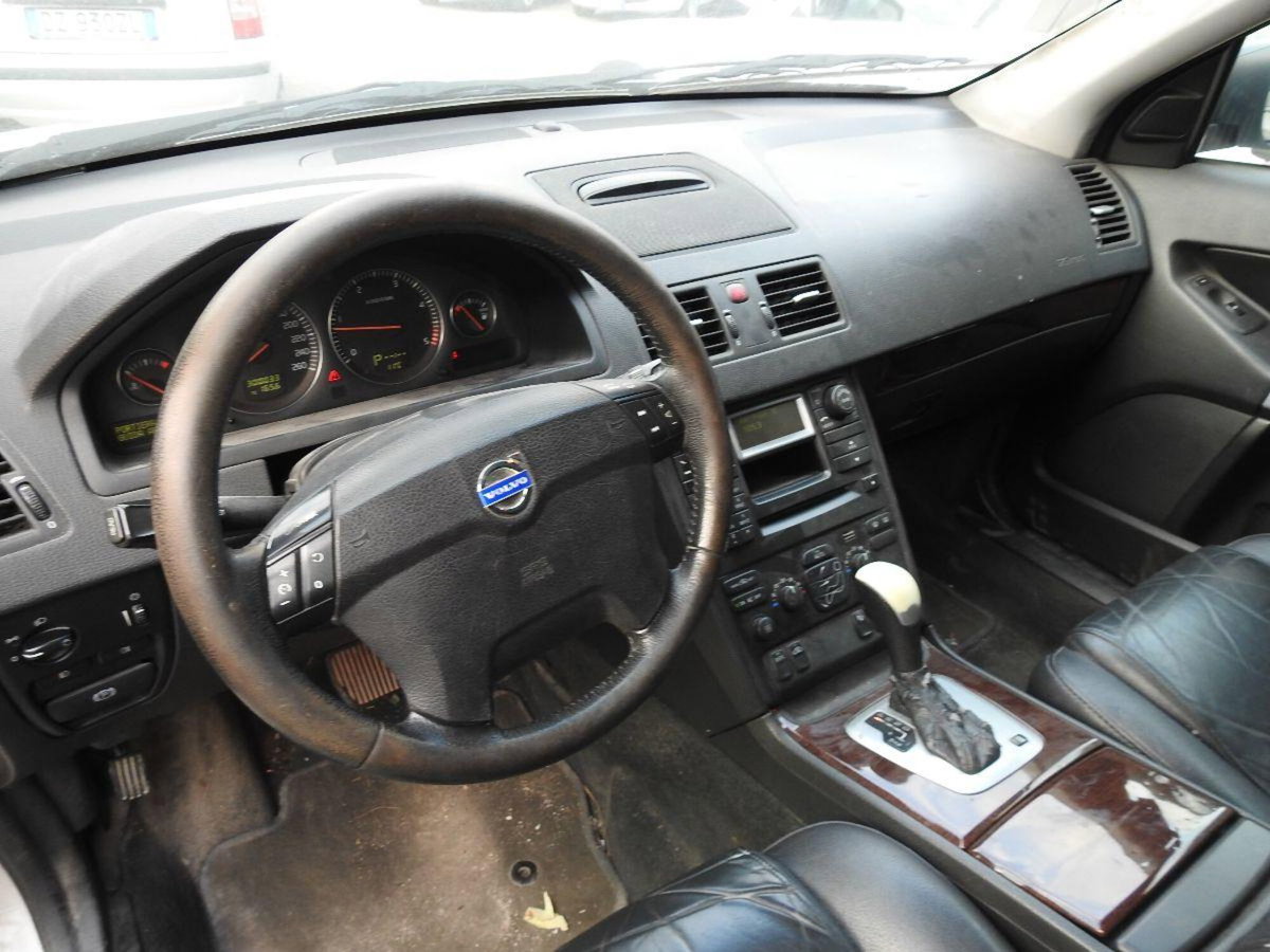 Volvo XC90 2.4 D5 aut. AWD Optima (7)