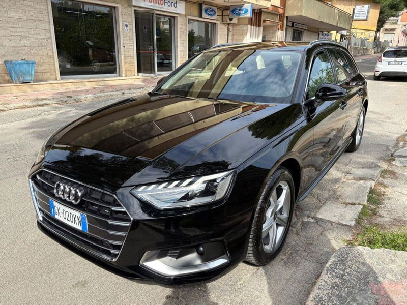 Audi A4 Avant 30 TDI/136 CV S tronic Business Advanced