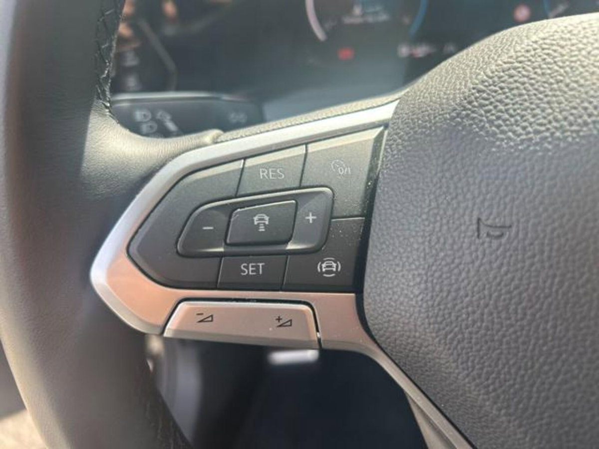 Volkswagen Golf 2.0 TDI SCR Life (12)