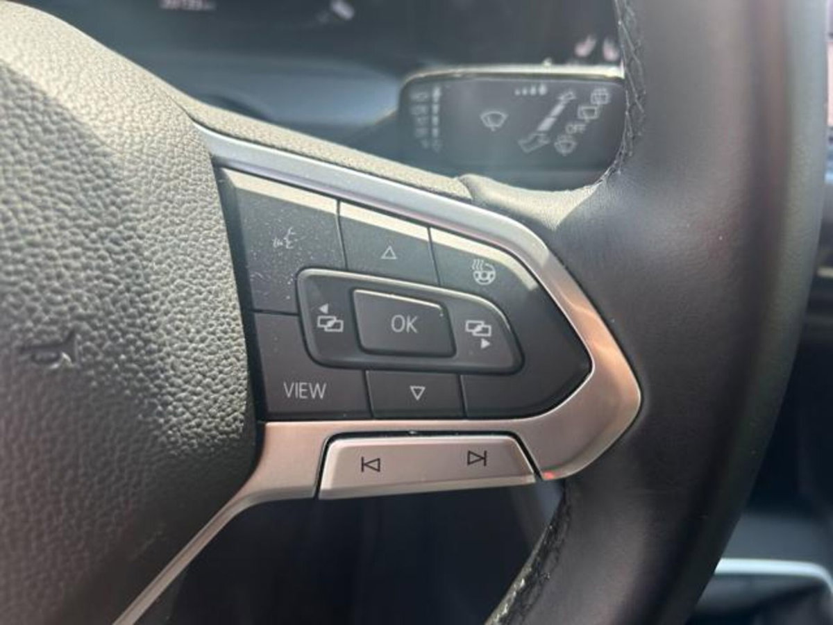 Volkswagen Golf 2.0 TDI SCR Life (13)