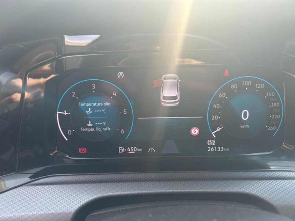 Volkswagen Golf 2.0 TDI SCR Life (16)