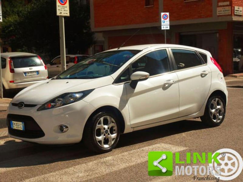 Ford Fiesta 1.4 TDCi 70CV 5 porte Titanium