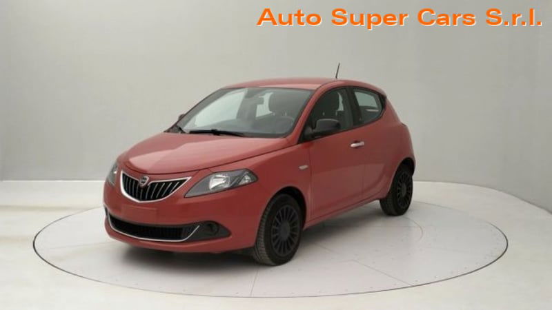Lancia Ypsilon 1.0 FireFly 5 porte S&S Hybrid Ecochic Silver