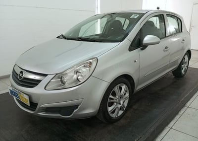Opel Corsa 1.2 5 porte Cosmo usata