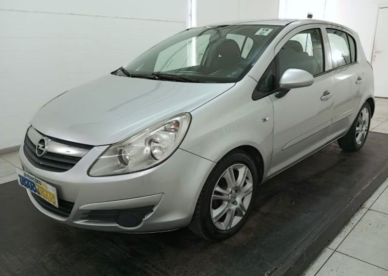 Opel Corsa 1.2 5 porte Cosmo