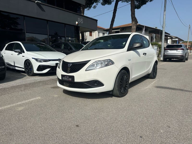 Lancia Ypsilon 1.0 FireFly 5 porte S&S Hybrid Gold Plus