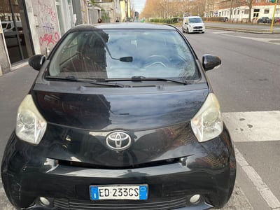 Toyota iQ 1.0 Sol  usata