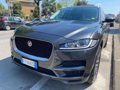 Jaguar F-Pace 2.0 D 180 CV AWD aut. Chequered Flag usata