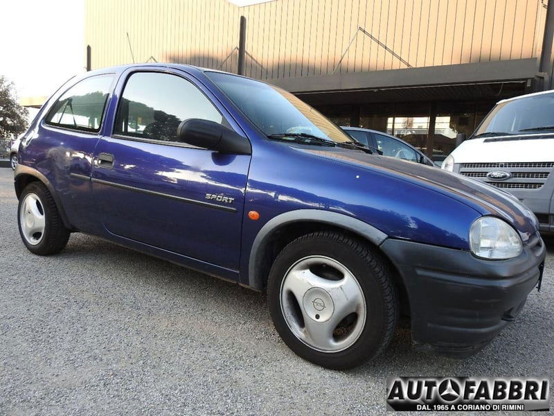 Opel Corsa 1.4i 16V cat 3 porte Sport