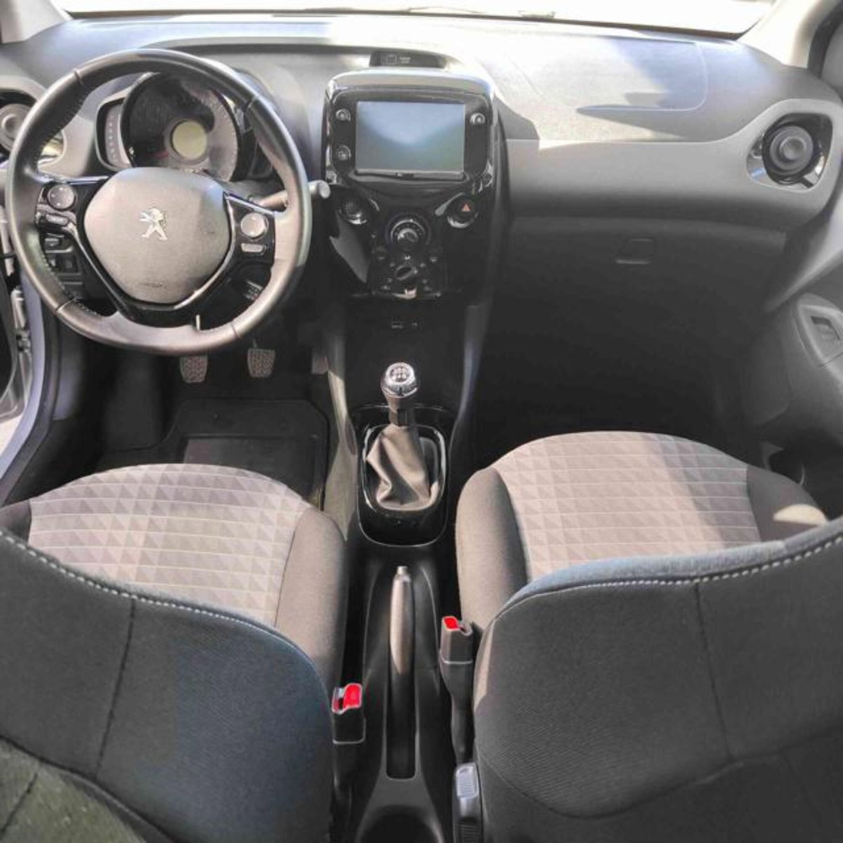 Peugeot 108 72 5 porte Allure (15)