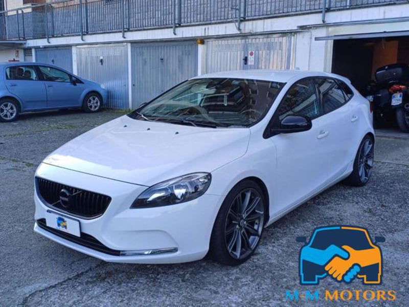 Volvo V40 T2 R-design Kinetic