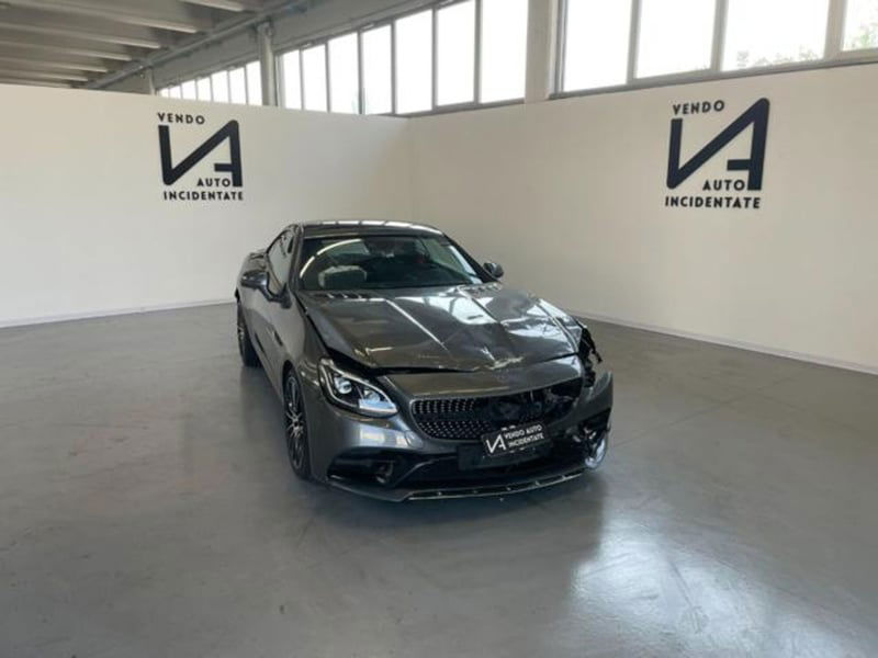 Mercedes-Benz SLC 300 Premium