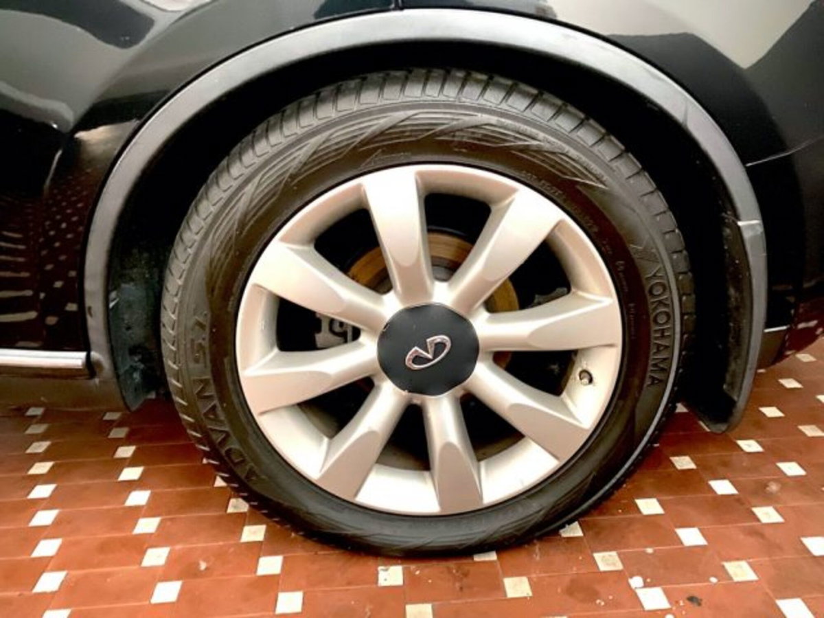 Infiniti FX FX37 S (9)