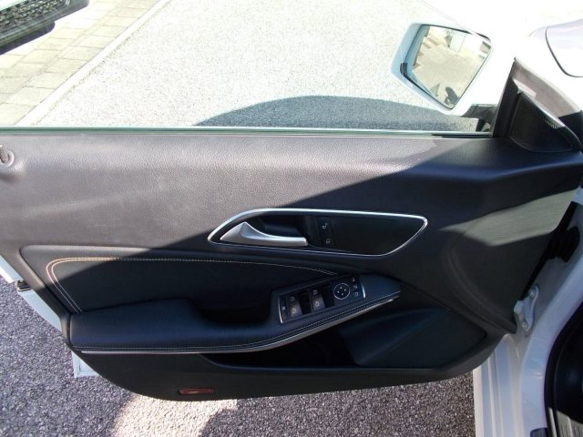 Mercedes-Benz CLA Shooting Brake 200 d Automatic Sport (16)