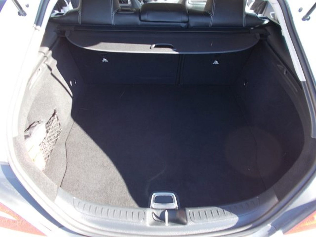 Mercedes-Benz CLA Shooting Brake 200 d Automatic Sport (17)