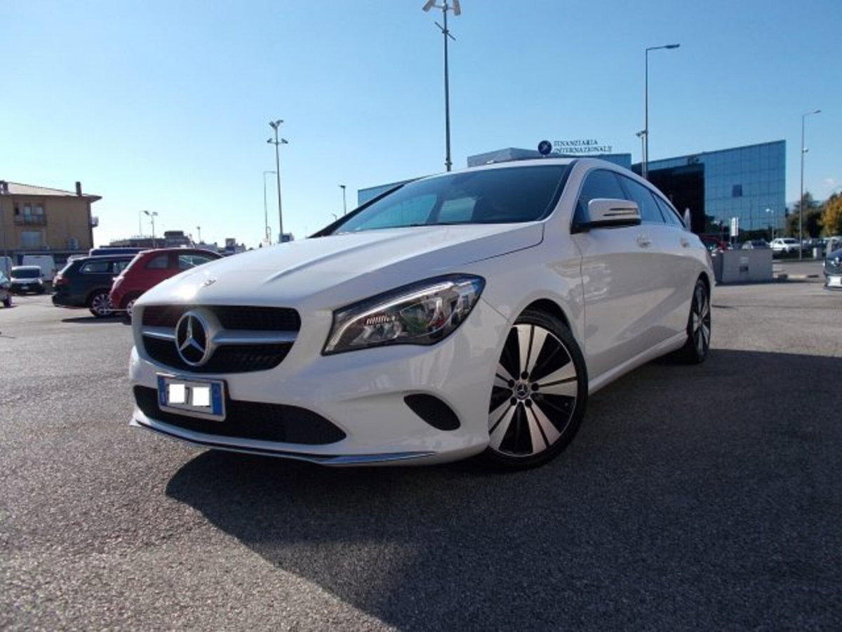 Mercedes-Benz CLA Shooting Brake 200 d Automatic Sport (2)