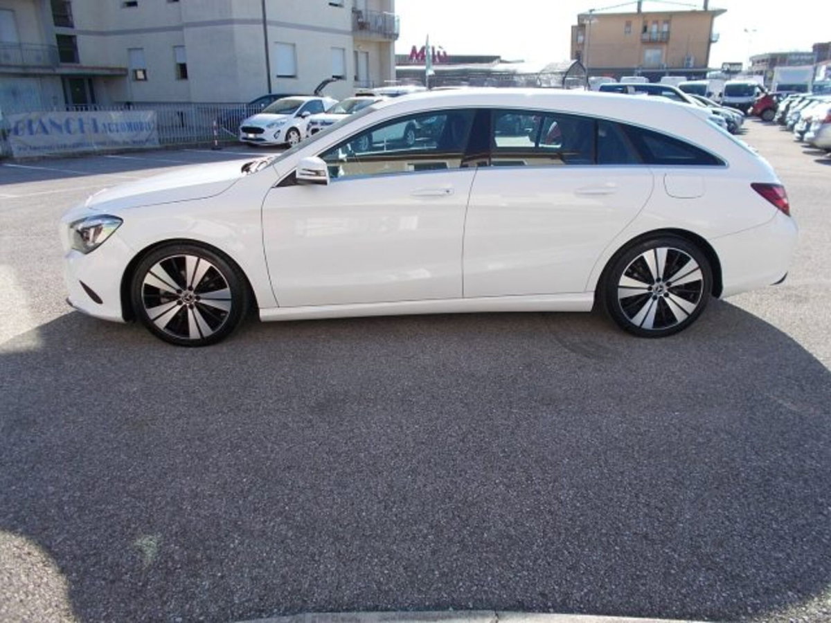 Mercedes-Benz CLA Shooting Brake 200 d Automatic Sport (7)