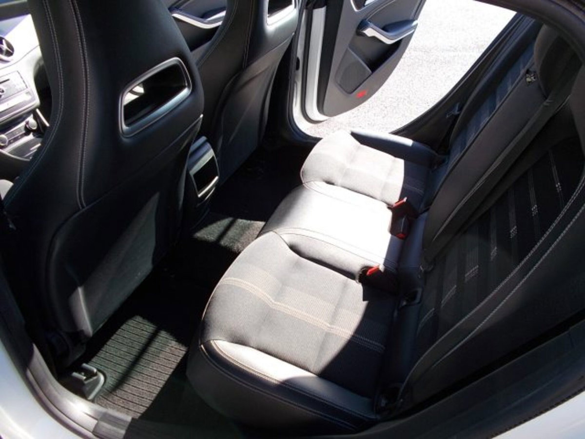 Mercedes-Benz CLA Shooting Brake 200 d Automatic Sport (9)