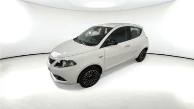 Lancia Ypsilon 1.0 FireFly 5 porte S&S Hybrid Ecochic A. Ferretti usata