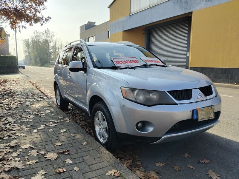 Mitsubishi Outlander 2.0 DI-D Intense DPF