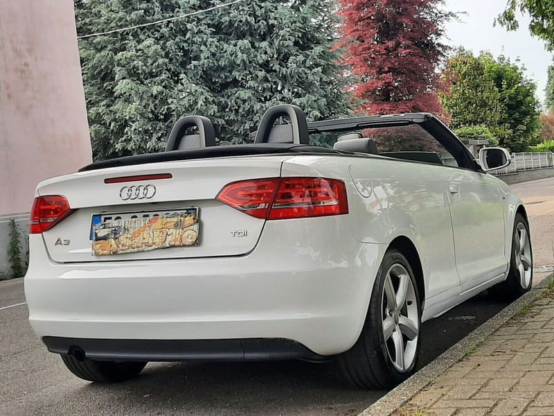 Audi A3 Cabrio 1.6 TDI 105 CV CR Ambition