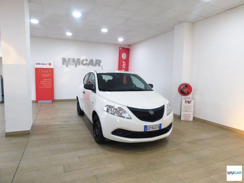 Lancia Ypsilon 1.0 FireFly 5 porte S&S Hybrid Silver Plus