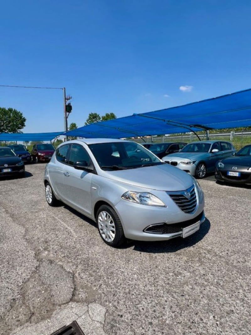 Lancia Ypsilon 1.2 69 CV 5 porte Silver