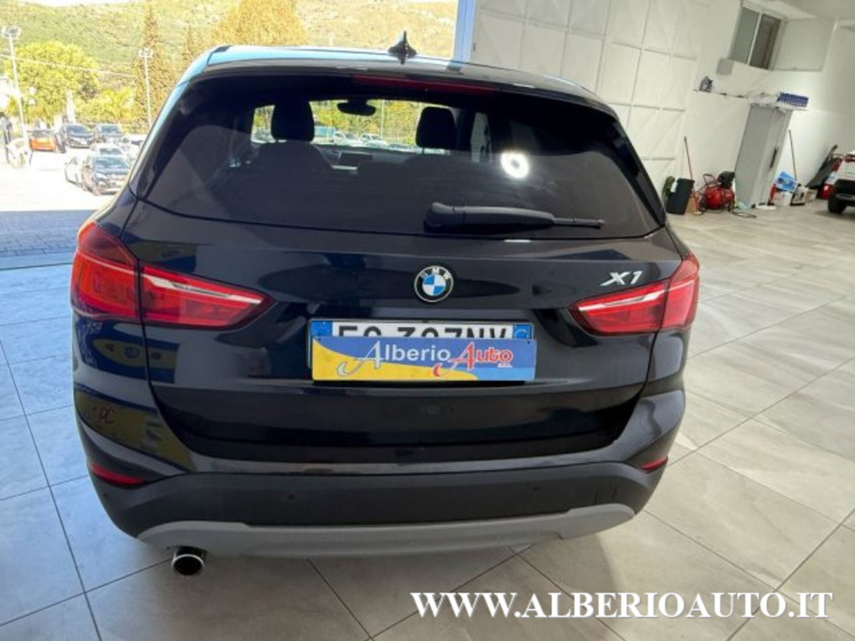 BMW X1 sDrive18d Business (5)