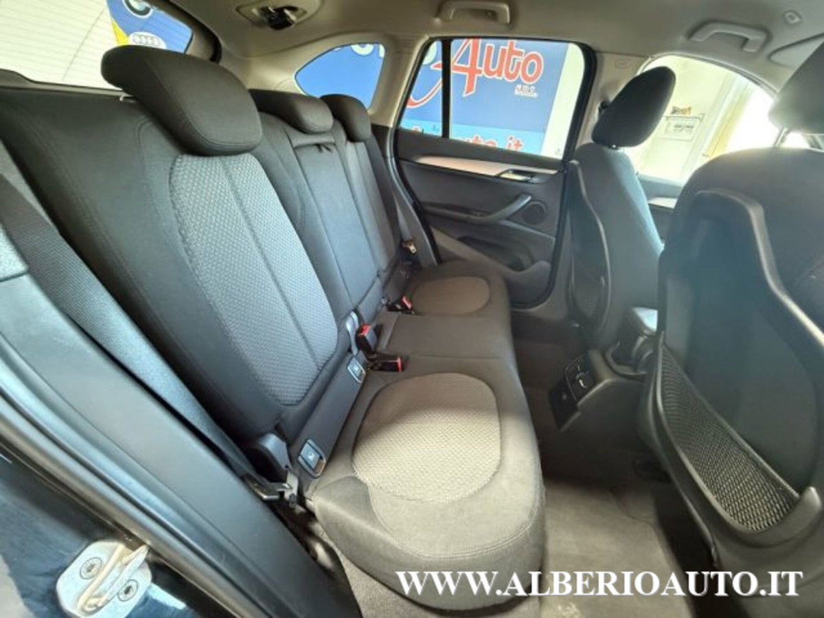 BMW X1 sDrive18d Business (9)