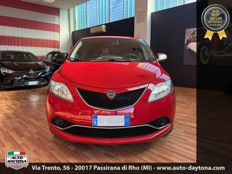 Lancia Ypsilon 1.2 69 CV 5 porte Platinum
