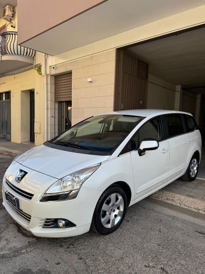 Peugeot 5008 1.6 HDi 112CV Premium usata