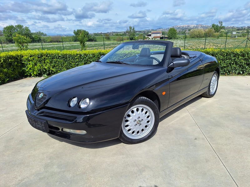 Alfa Romeo Spider 2.0