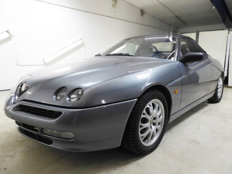 Alfa Romeo Spider 2.0