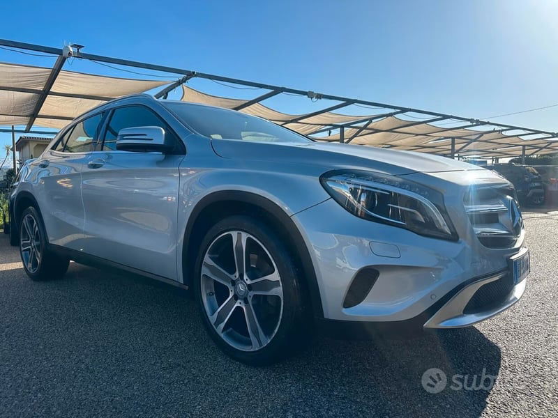 Mercedes-Benz GLA SUV 220 CDI Automatic 4Matic Premium