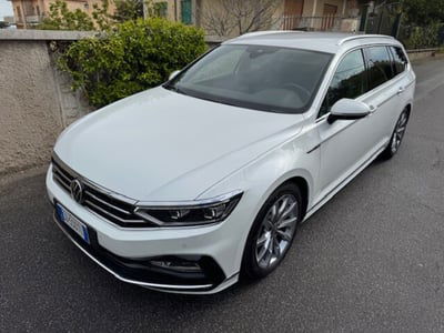 Volkswagen Passat Variant 2.0 TDI SCR 200 CV 4MOTION DSG Executive usata