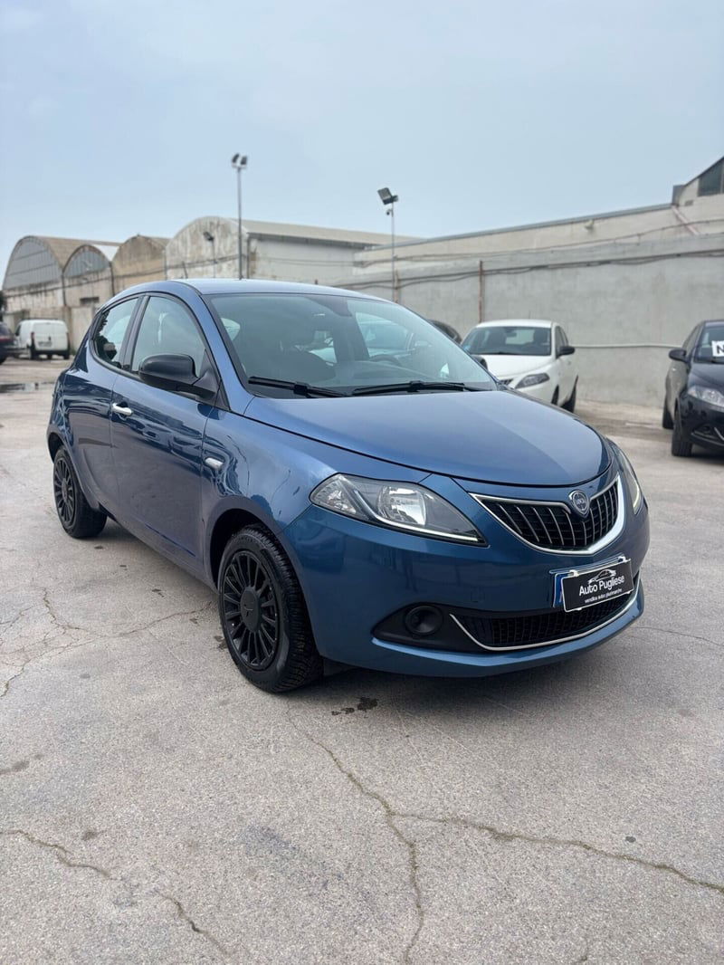 Lancia Ypsilon 1.0 FireFly 5 porte S&S Hybrid Ecochic Silver