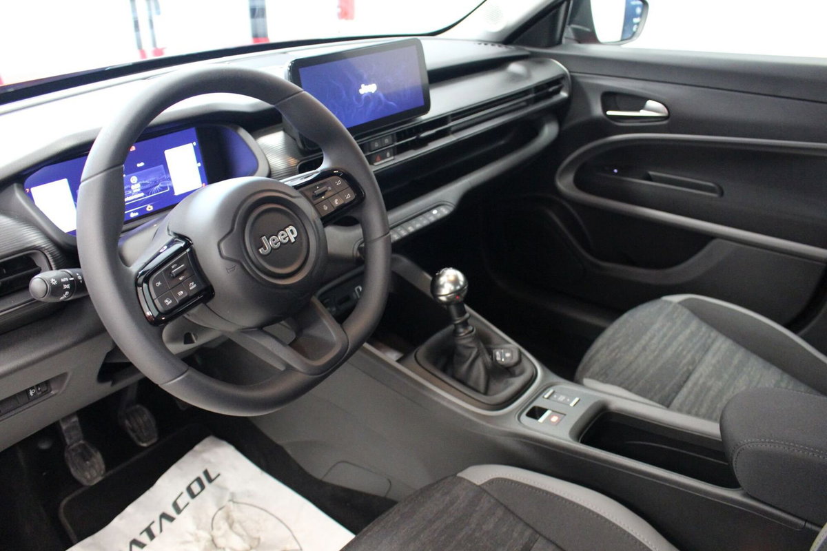 Jeep Avenger 1.2 turbo Summit fwd 100cv (7)