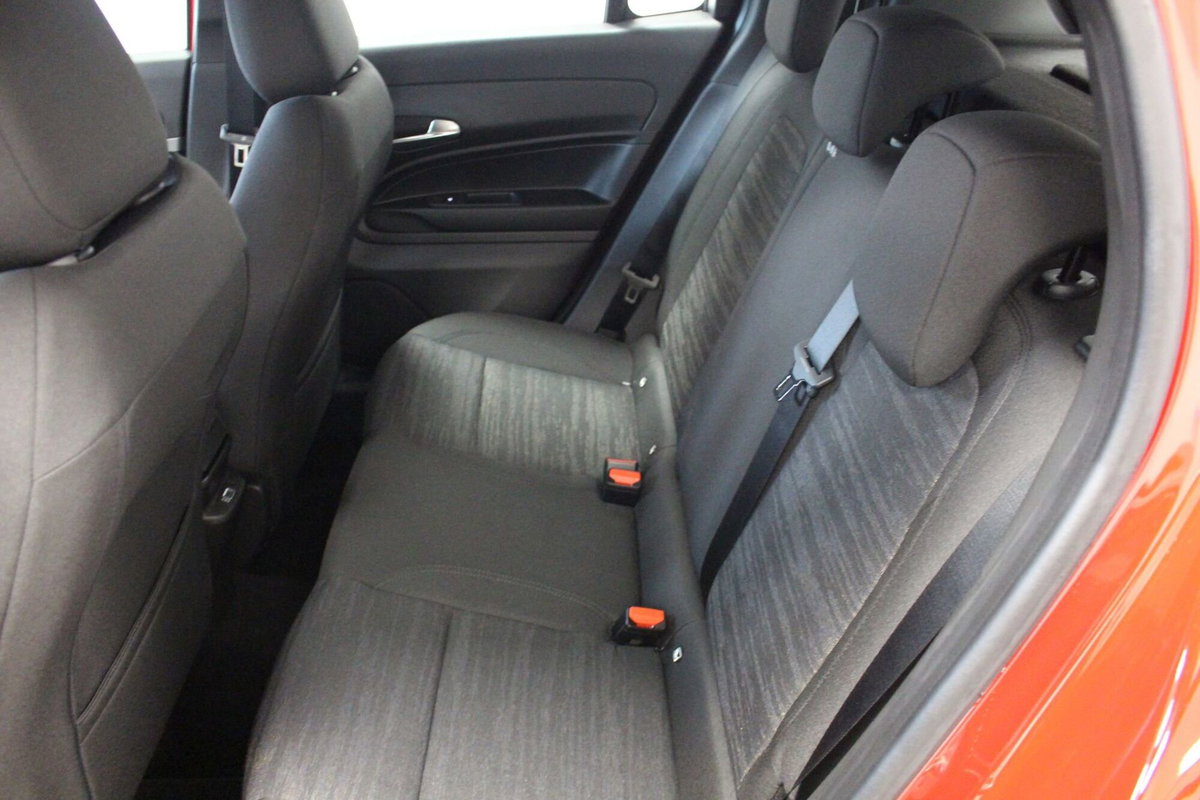 Jeep Avenger 1.2 turbo Summit fwd 100cv (9)