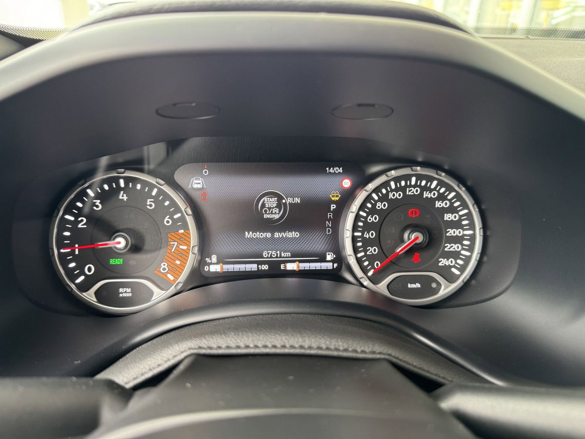 Jeep Renegade 1.5 Turbo T4 MHEV Limited (12)