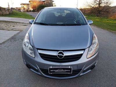 Opel Corsa 1.2 5 porte Club  usata