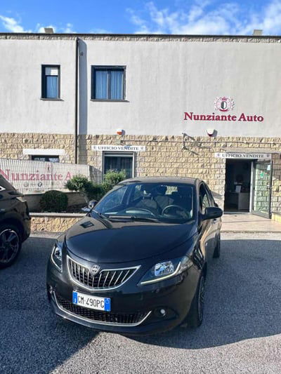 Lancia Ypsilon 1.0 FireFly 5 porte S&S Hybrid Gold Plus usata