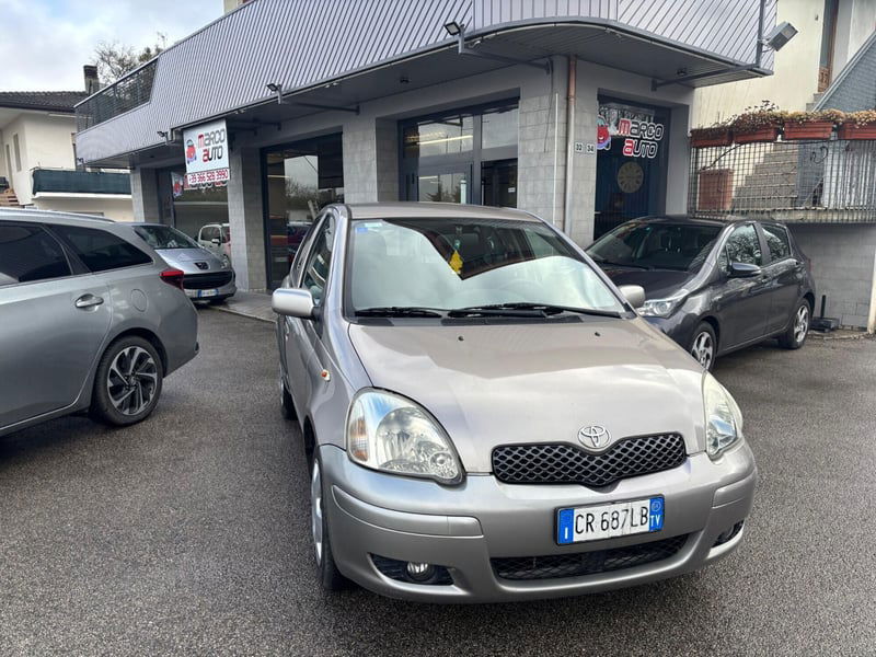 Toyota Yaris 16V cat 5 porte Sol