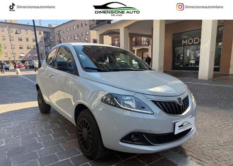 Lancia Ypsilon 0.9 TwinAir 5 porte Metano Ecochic Silver