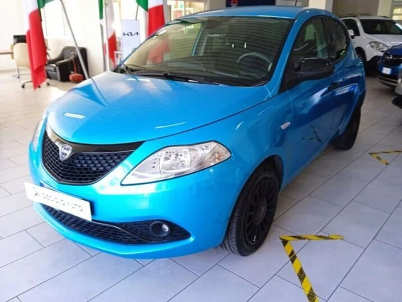 Lancia Ypsilon 1.0 FireFly 5 porte S&S Hybrid Ecochic Gold