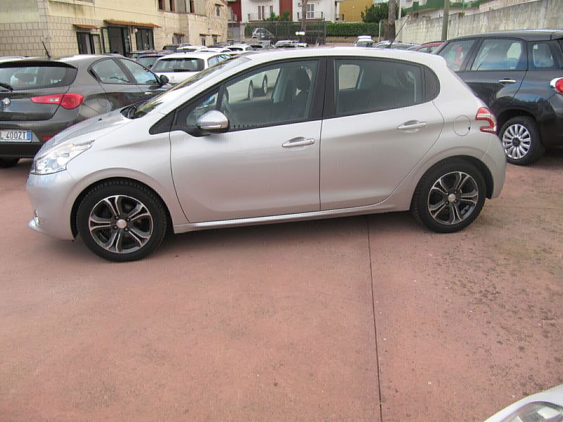 Peugeot 208 VTi 82 CV 5 porte Allure