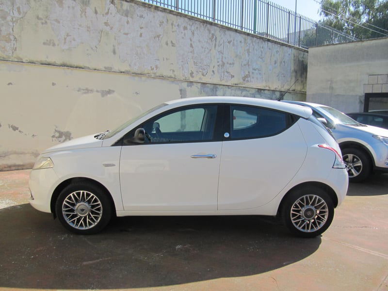 Lancia Ypsilon 1.2 69 CV 5 porte GPL Ecochic Gold