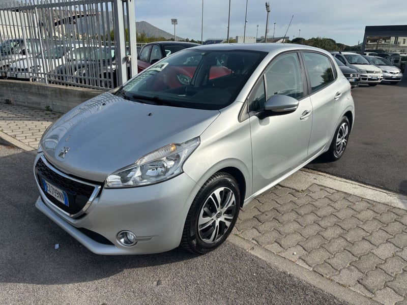 Peugeot 208 HDi 68 CV 5 porte Allure