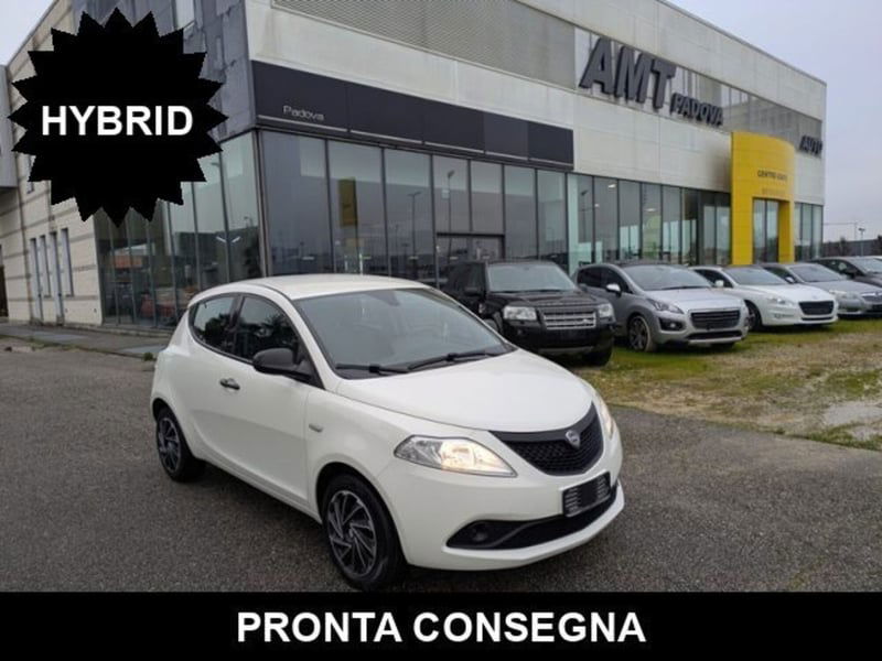 Lancia Ypsilon 1.0 FireFly 5 porte S&S Hybrid Ecochic Silver